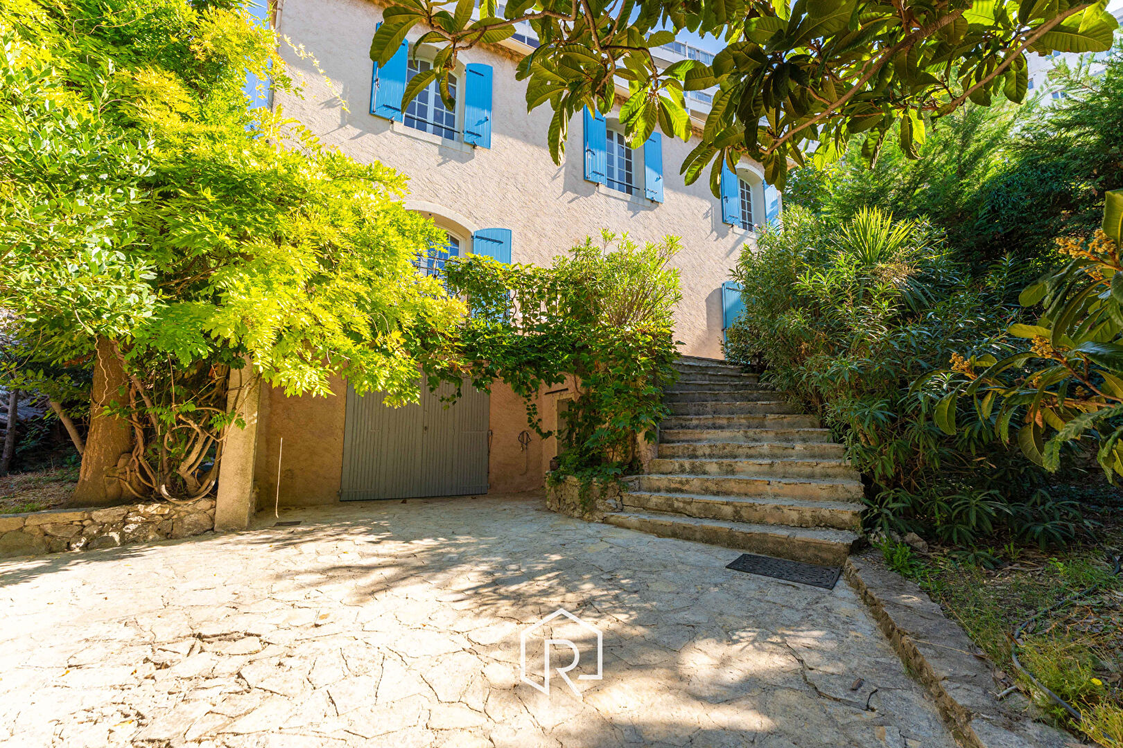 Maison-Villa - MARSEILLE 7 EME