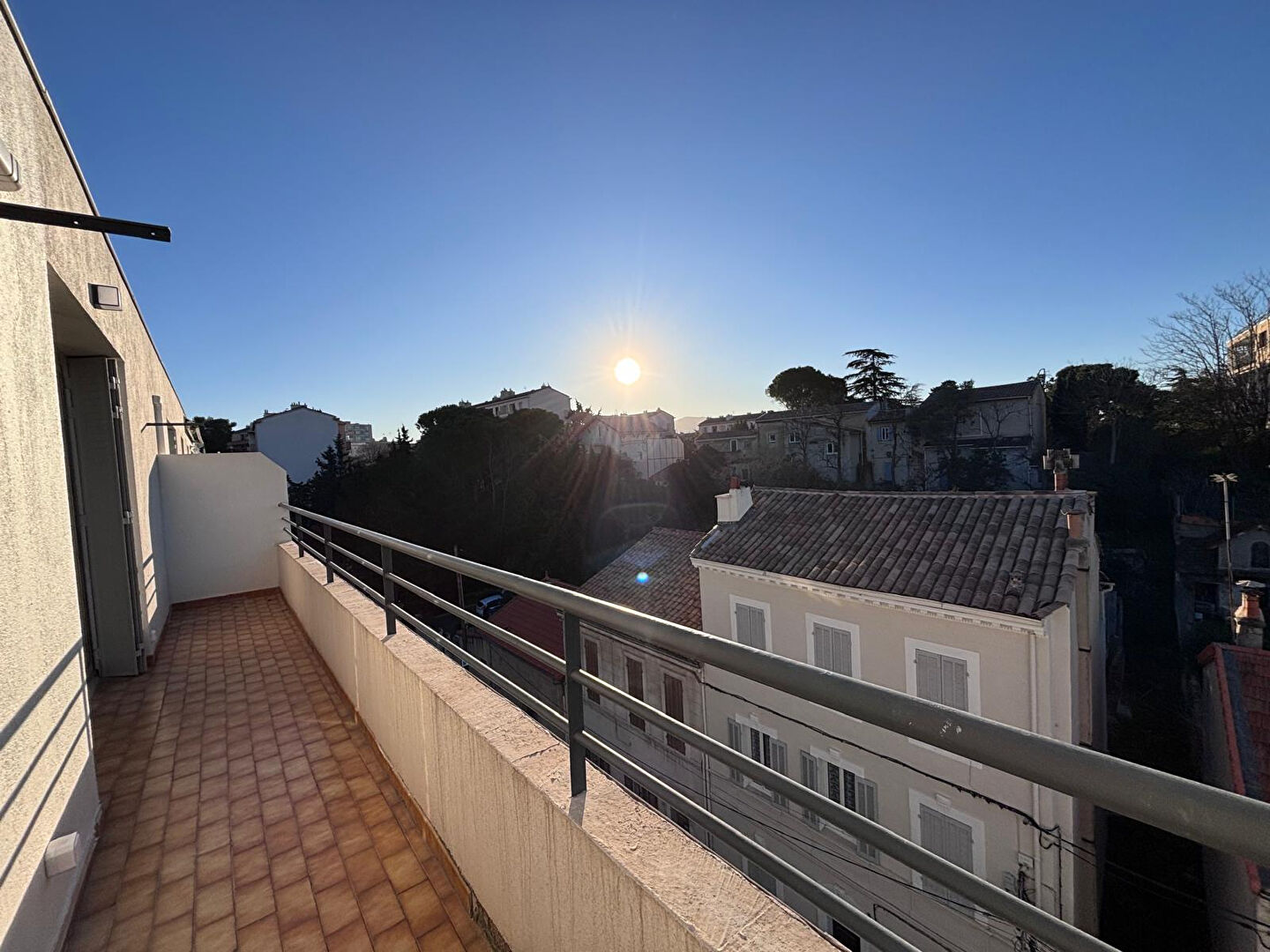 Appartement - MARSEILLE 4EME