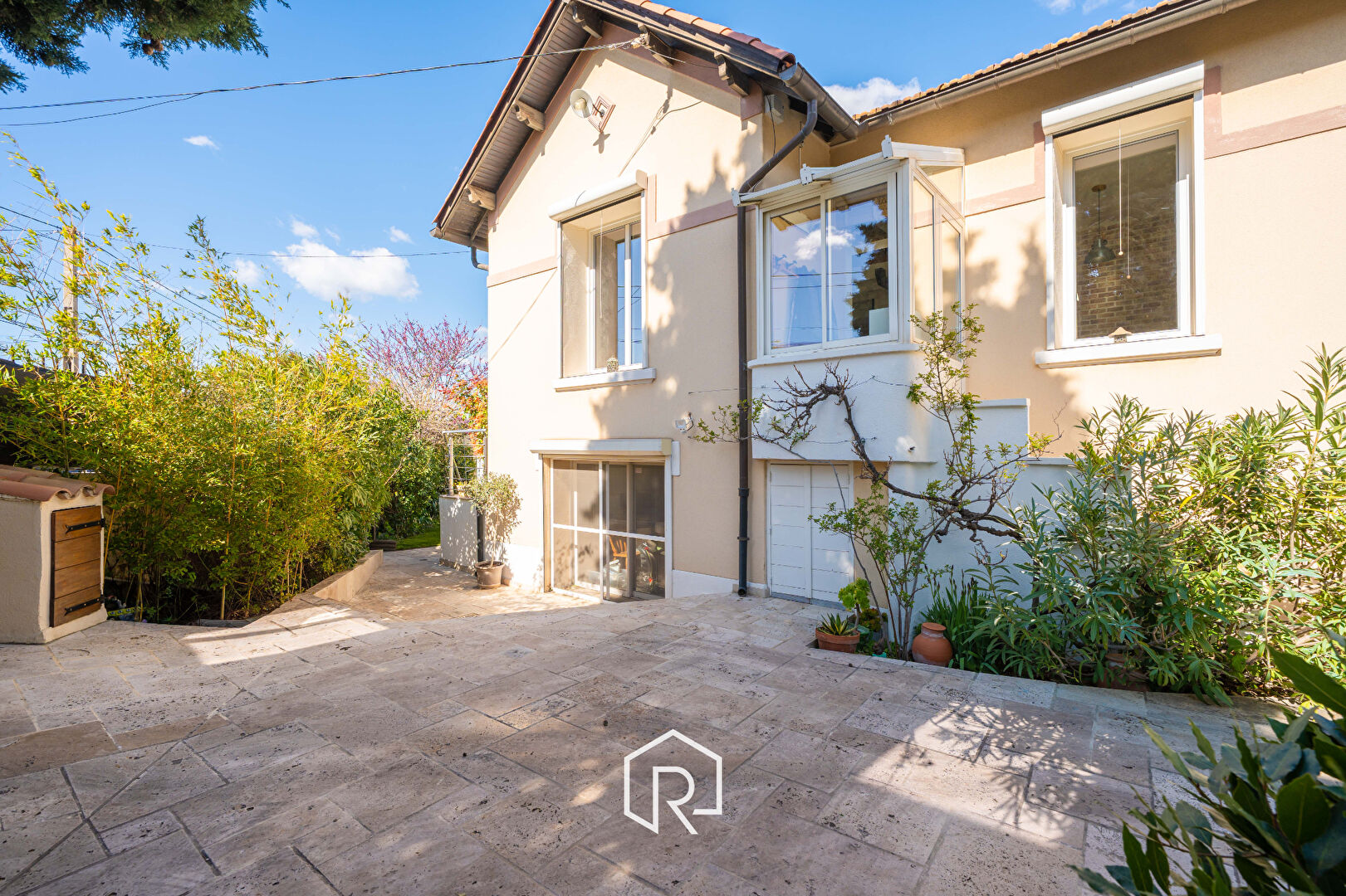 Maison-Villa - MARSEILLE 12 EME