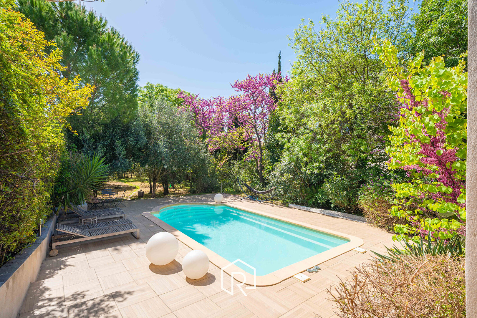 Maison-Villa - MARSEILLE 13 EME