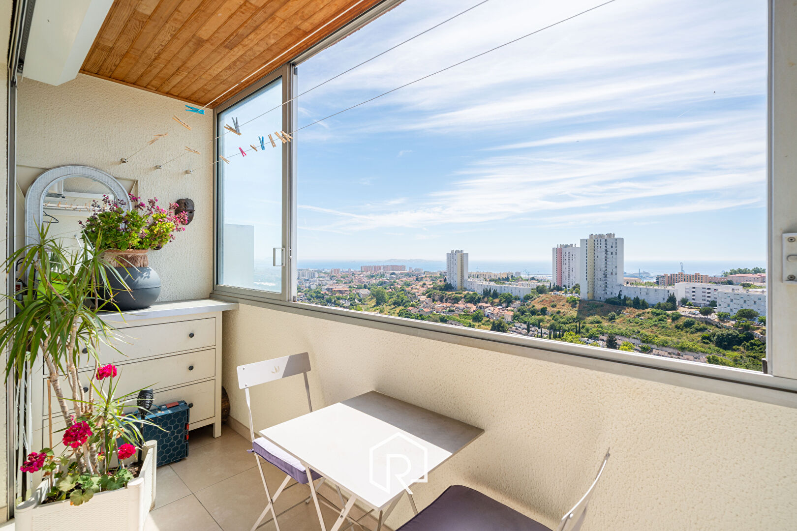 Appartement - MARSEILLE 15 EME